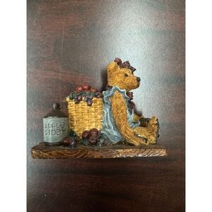 Boyds Bears & Friends Bailey In the Orchard Bear Figure